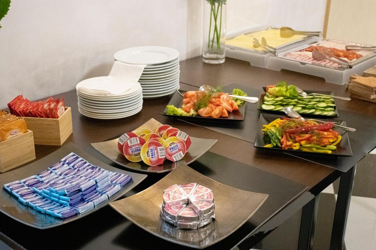 Hotel Capital With Private Wellness Nitra Exteriör bild