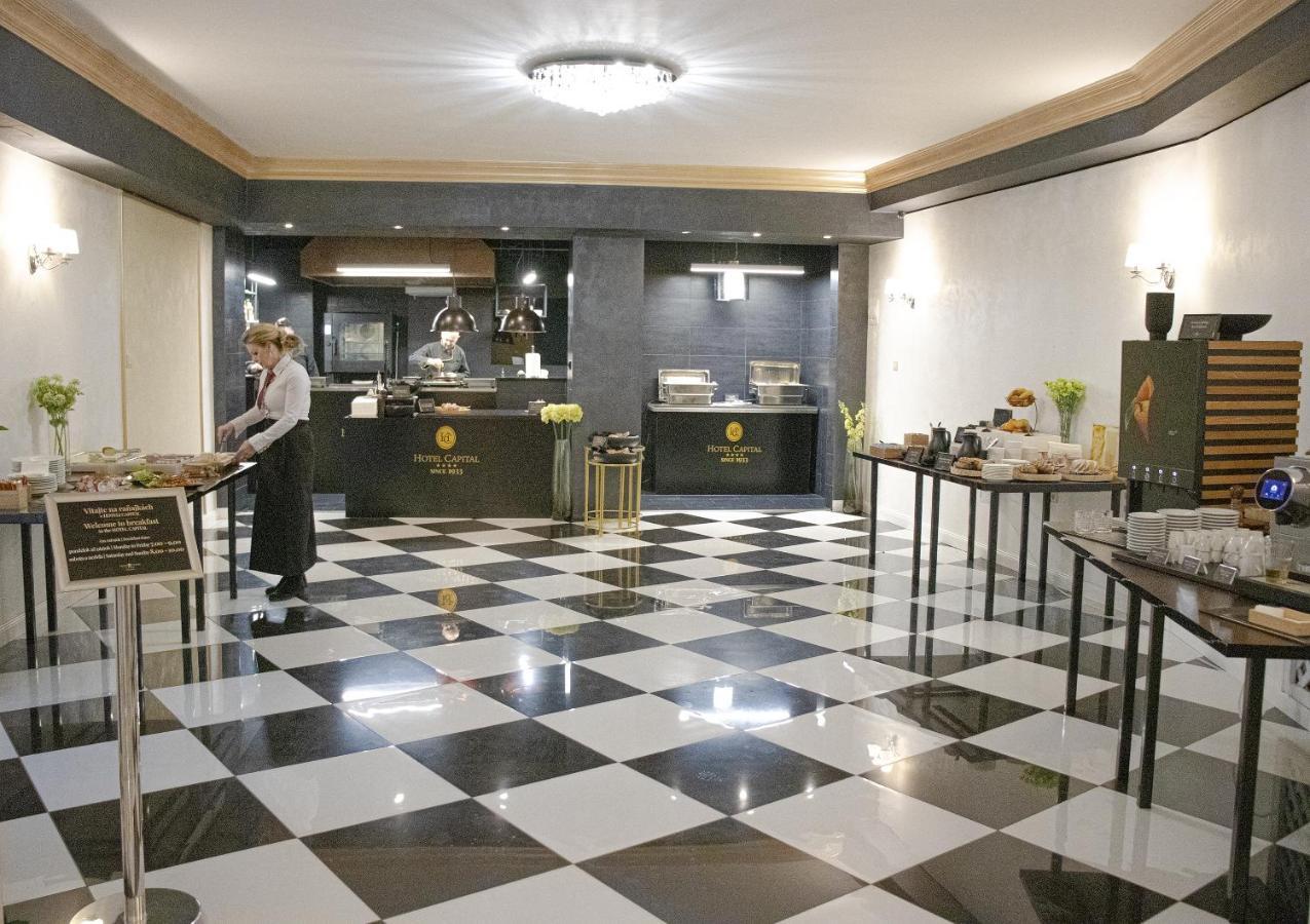 Hotel Capital With Private Wellness Nitra Exteriör bild