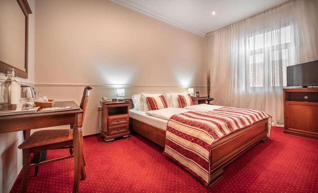 Hotel Capital With Private Wellness Nitra Exteriör bild